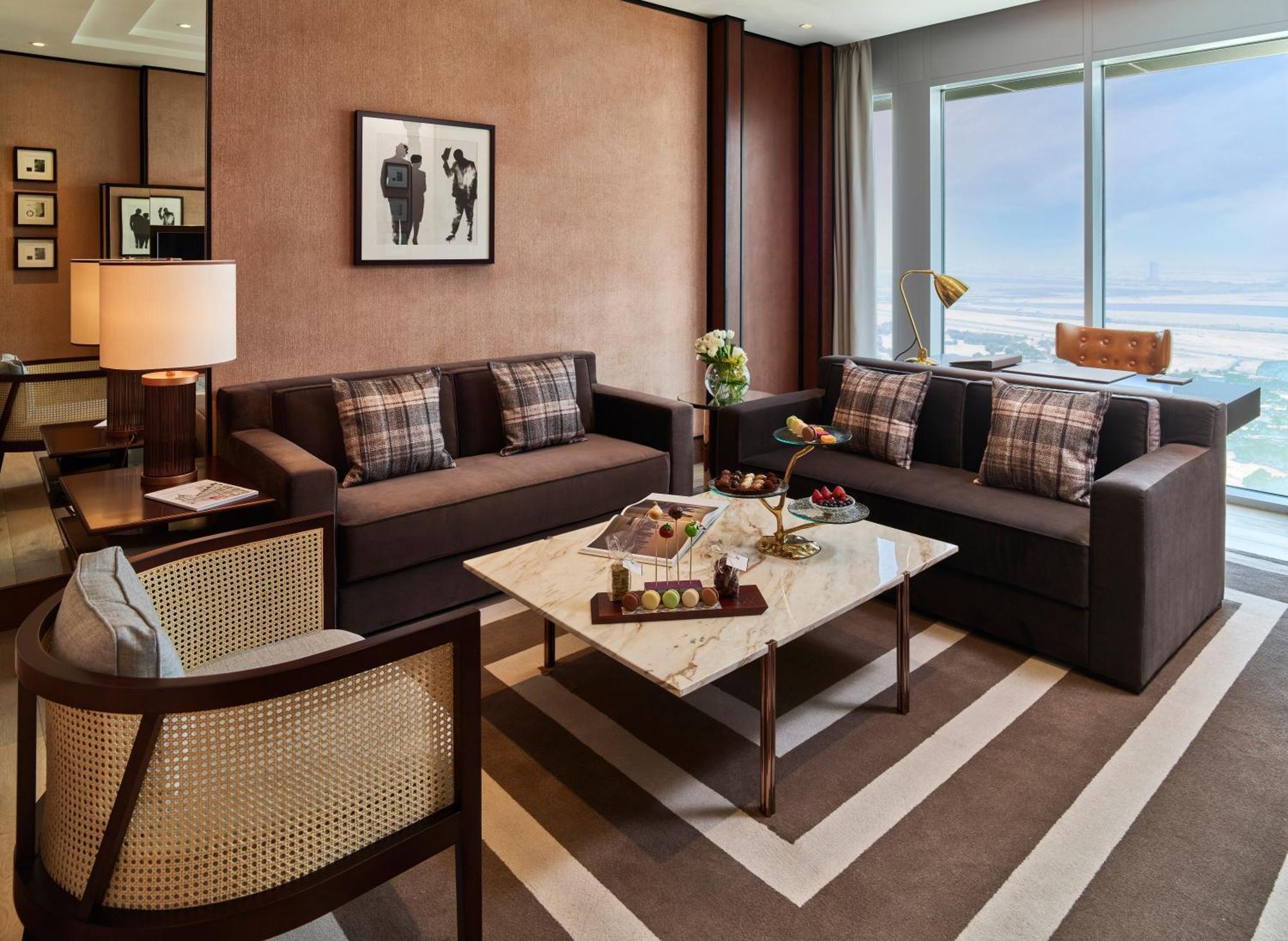 Waldorf Astoria Dubai International Financial Centre Hotel Exterior foto A living room at the Ritz-Carlton, DIFC